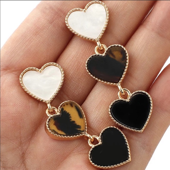 ✨ Animal Print Heart Trio Trendy Drop Earrings ✨ - Picture 4 of 5